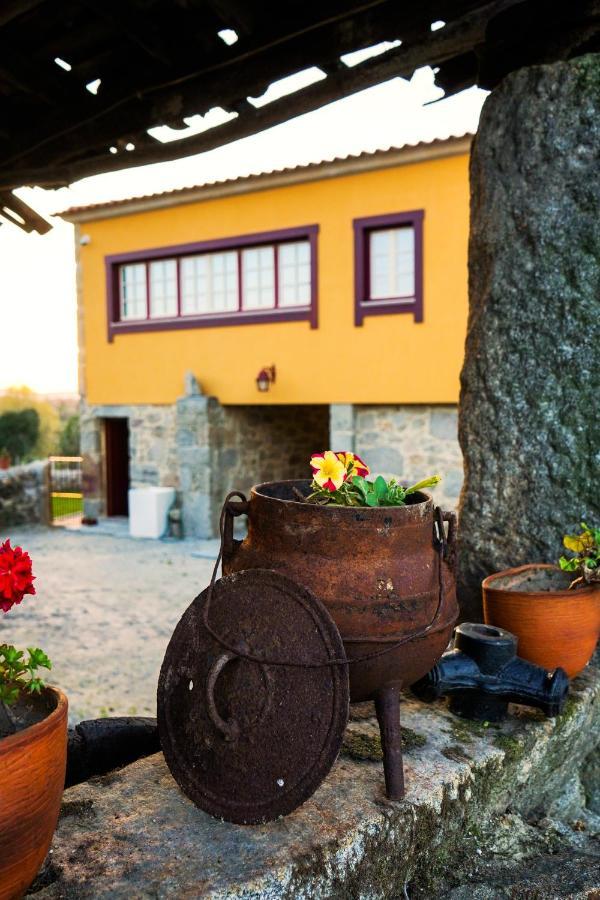 Gasthaus Casa Do Ribeiro Lago  Exterior foto